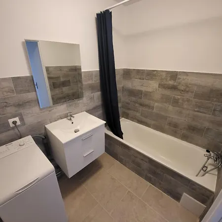 Studio Au Calme De 25M2 Six-Fours-les-Plages Exterior photo